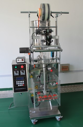 【液體包裝機】在包裝行業(yè)的用武之地